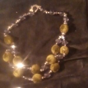 Women green necklace